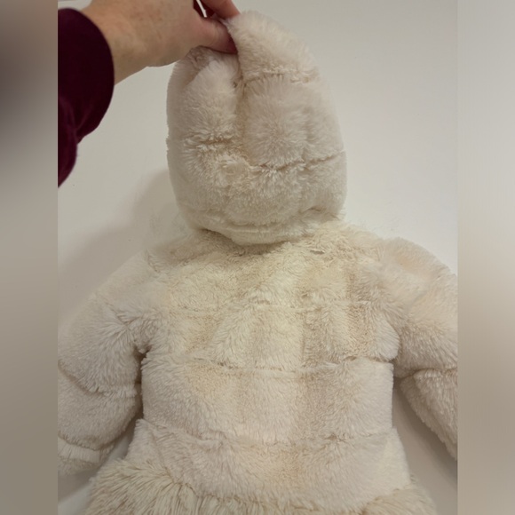 American Widgeon cream color girls 12 months faux fur coat - Picture 3 of 5